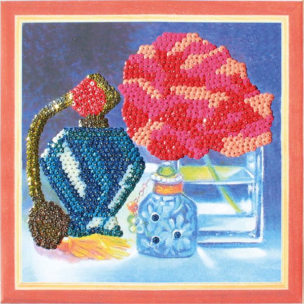 Картины из пайеток. Натюрморт с духами - картина из пайеток (CMD007) Картины из пайеток. Натюрморт с духами - картина из пайеток (CMD007)