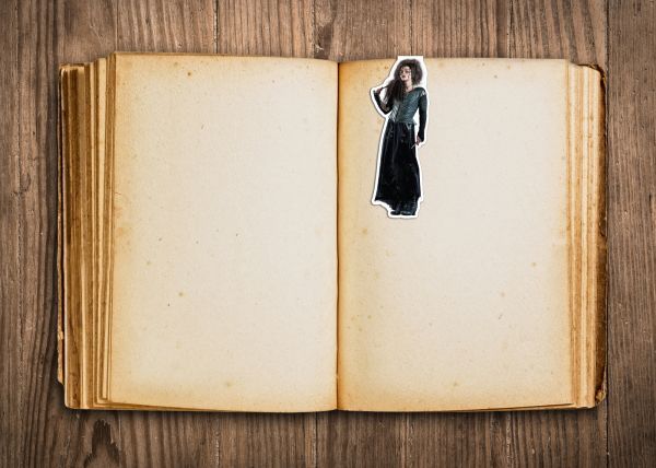 Фигурная магнитная закладка. Беллатриса Лестрейндж Фигурная магнитная закладка. Беллатриса Лестрейндж