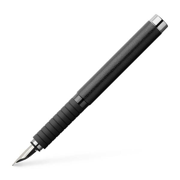 Перьевая ручка BASIC BLACK, EF, натуральная кожа, в картонной коробке, 1 шт. Перьевая ручка BASIC BLACK, EF, натуральная кожа, в картонной коробке, 1 шт.