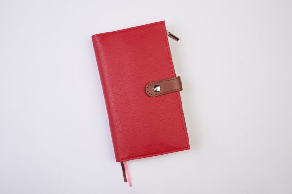 Ежедневник-органайзер недатированный, 96 страниц, красный